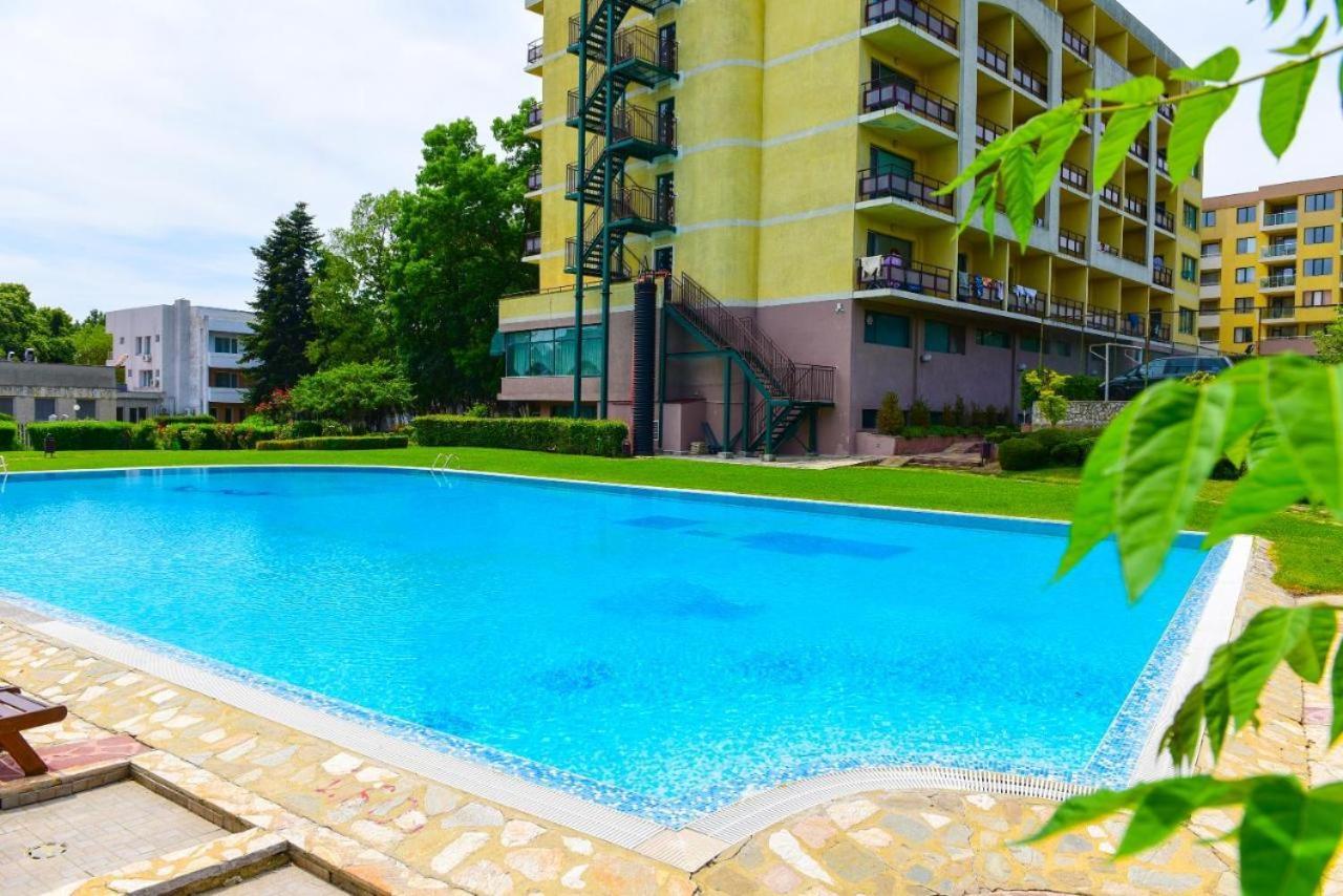Studio In Sveta Elena Complex Mineral Pool & Spa! Saints Constantine and Helena ภายนอก รูปภาพ